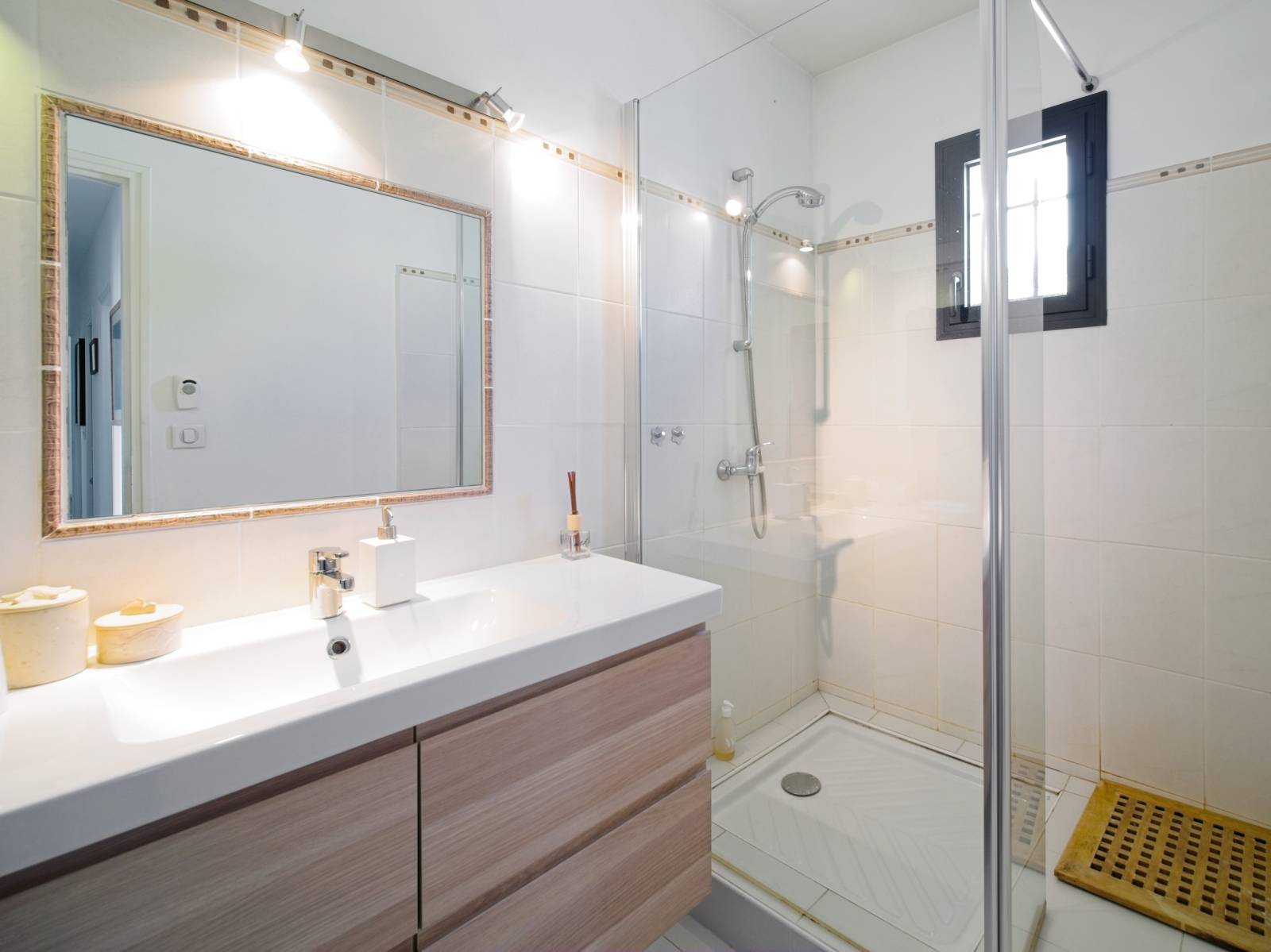 salle d'eau de l'étage