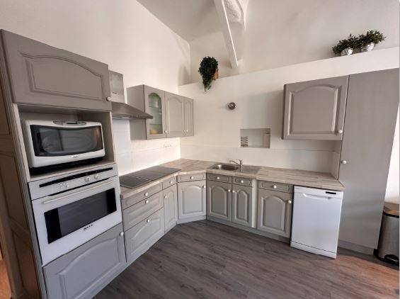 L'aménagement de la cuisine et ses nombreux rangements