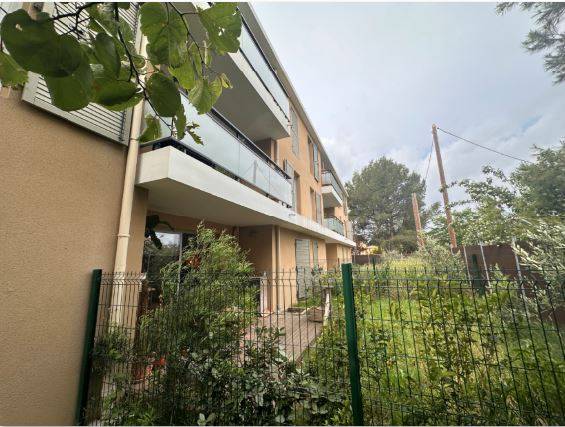 la façade de l'immeuble coté jardin