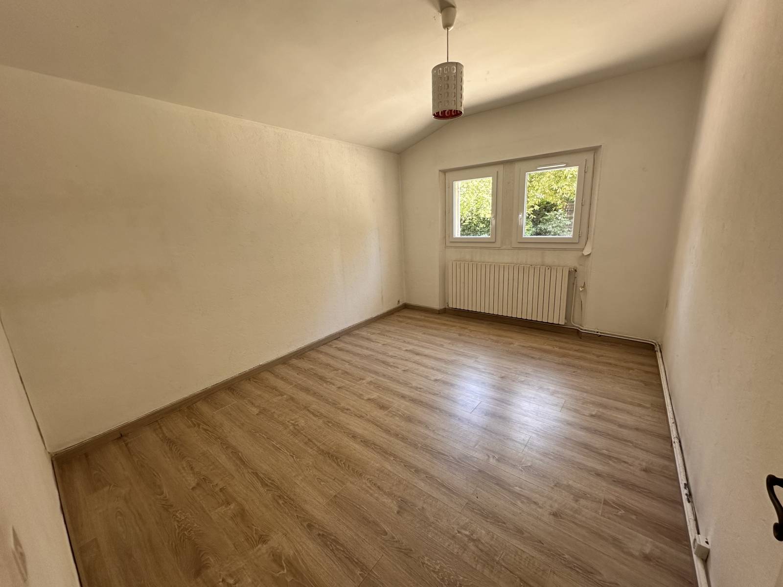 la chambre du rez de chaussée