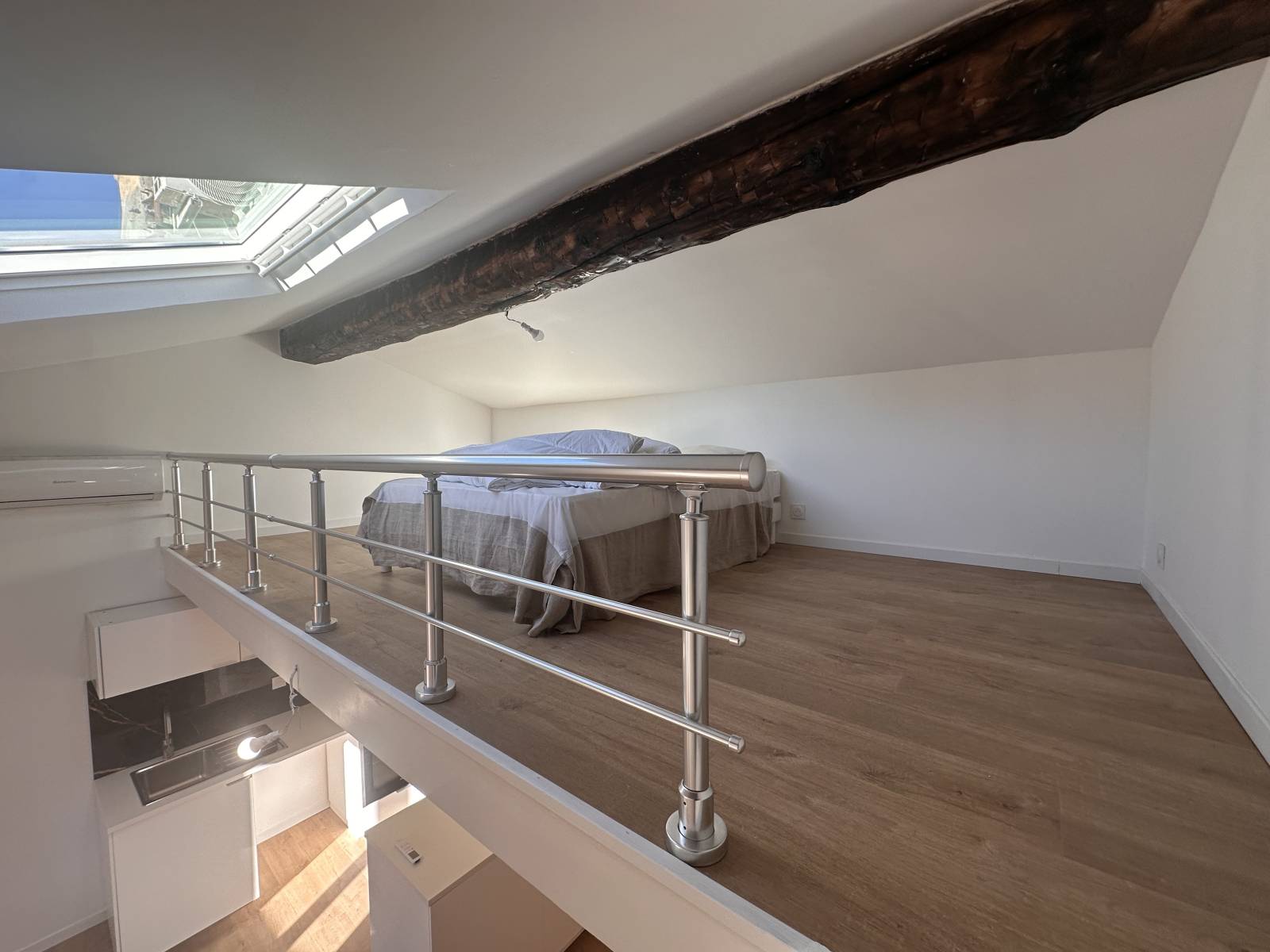 mezzanine ensoleillée appartement rénové Aix centre