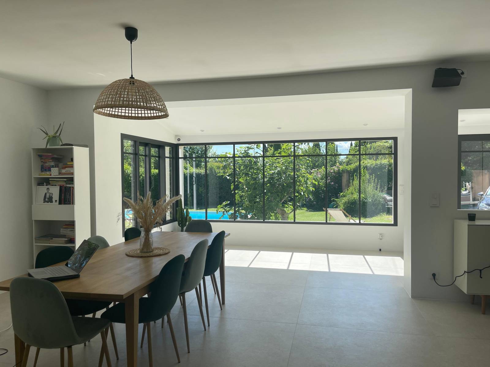 la verriere énorme puit de lumière pour le séjour