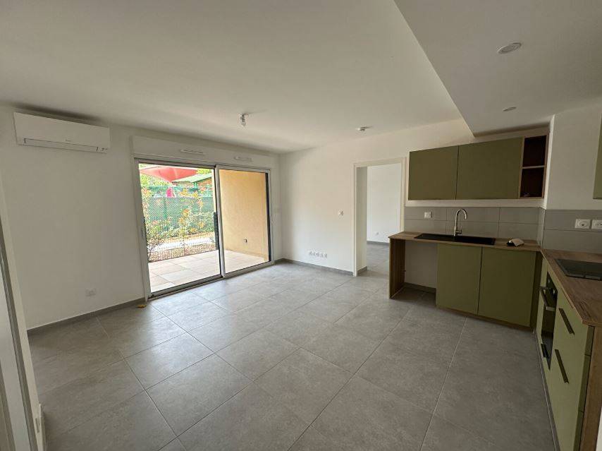 le sejour avec cuisine équipée