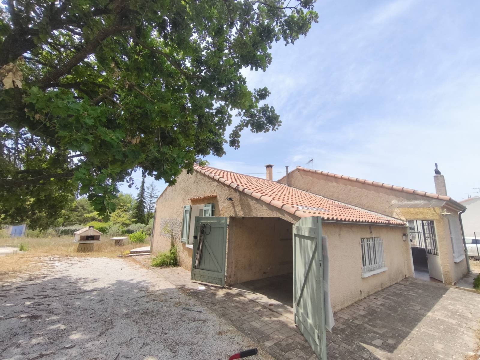 vue du jardin coté garage 