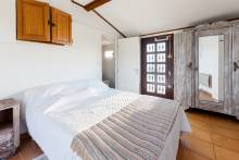 la chambre indépendante avec salle d'eau attenante