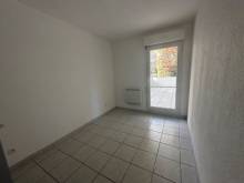 vue de la chambre donnant également sur la terrasse