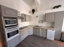 L'aménagement de la cuisine et ses nombreux rangements