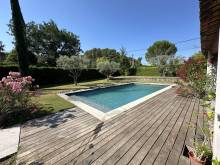 vue sur la piscine