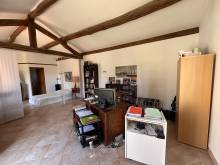 la maisonnette indépendante avec salle d'eau wc et cheminée!