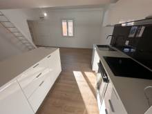 Cuisine type îlot appartement rénové Aix centre